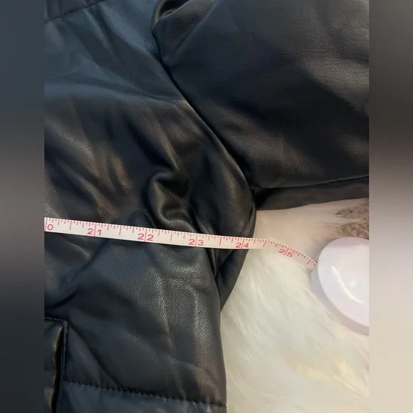 Avec Les Filles Faux-Leather Puffer Coat size medium EUC - Picture 7 of 12